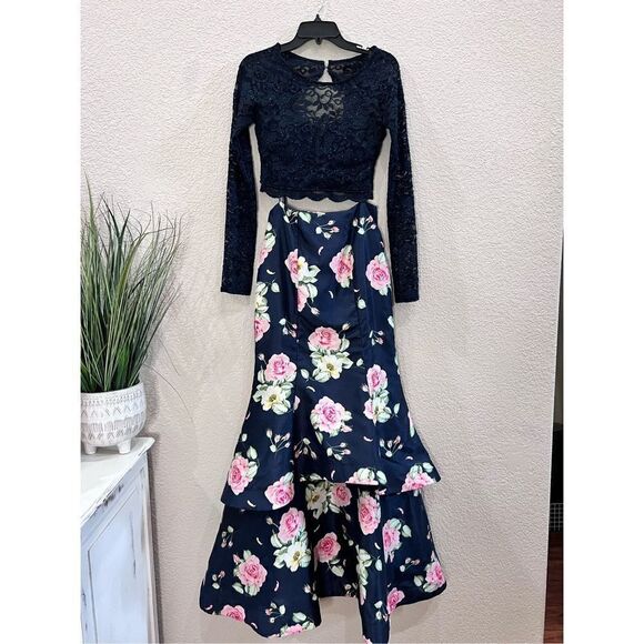 Sequin Hearts Navy Blue Floral two piece long sleeve prom dress open back sz 5 - Picture 1 of 5